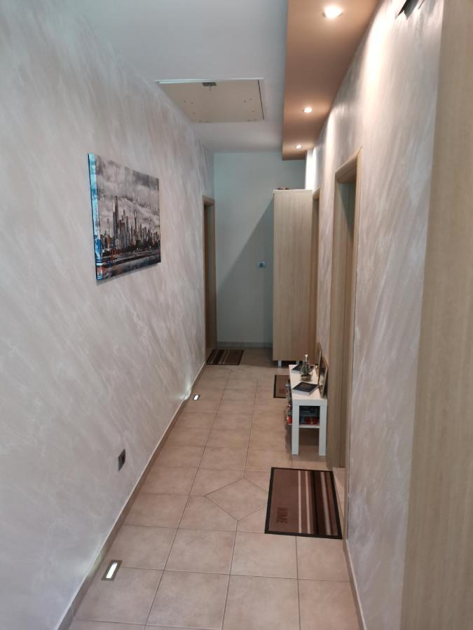 הרצג-נובי Vila Jadranka Apartments מראה חיצוני תמונה