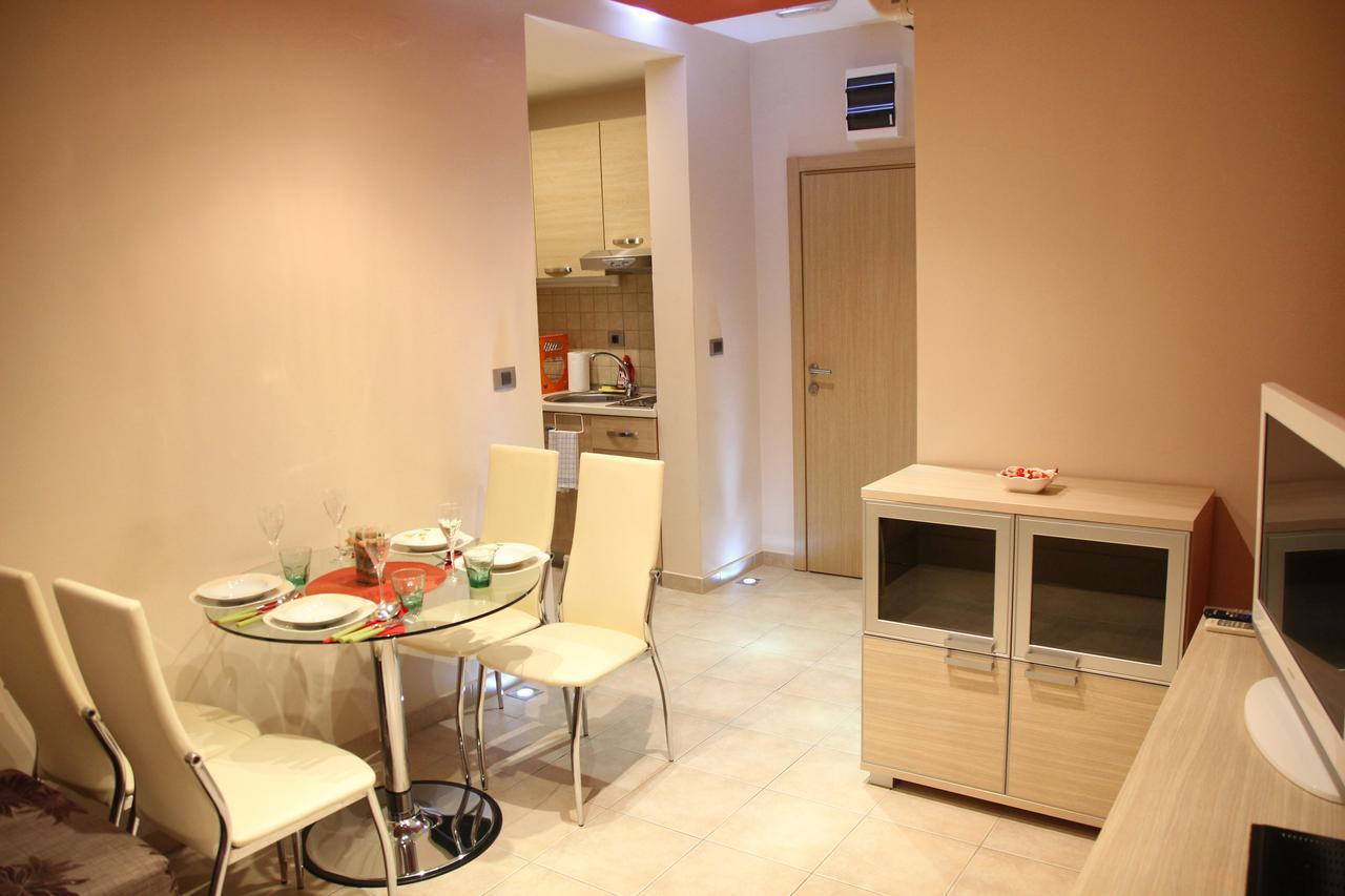 הרצג-נובי Vila Jadranka Apartments מראה חיצוני תמונה